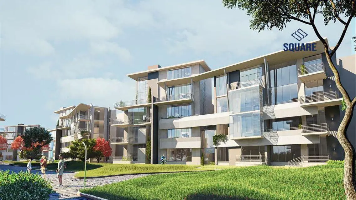 Luxury Apartment Overlooking Lakes
