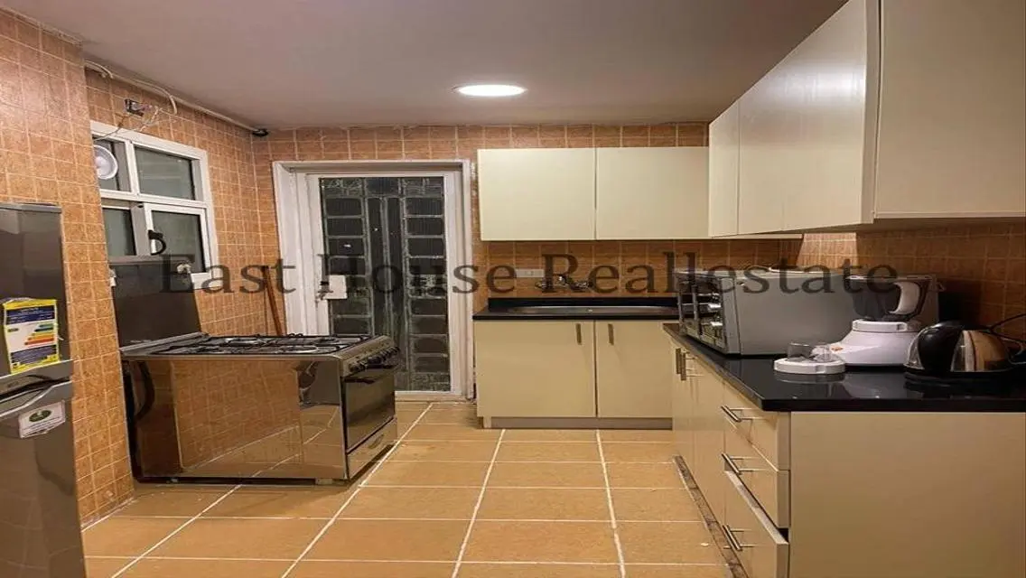 Luxury Apartment in B7