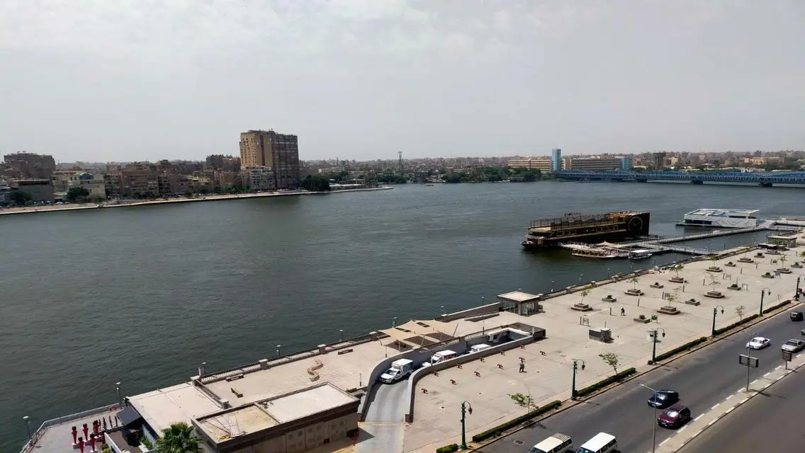 شقة فاخرة للبيع بإطلالة على البحيرات