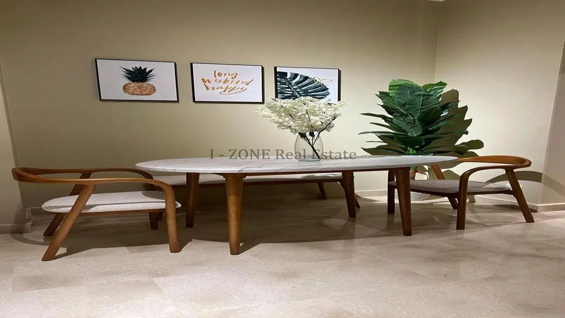 Charming Apartment at Sky Condos IZONE