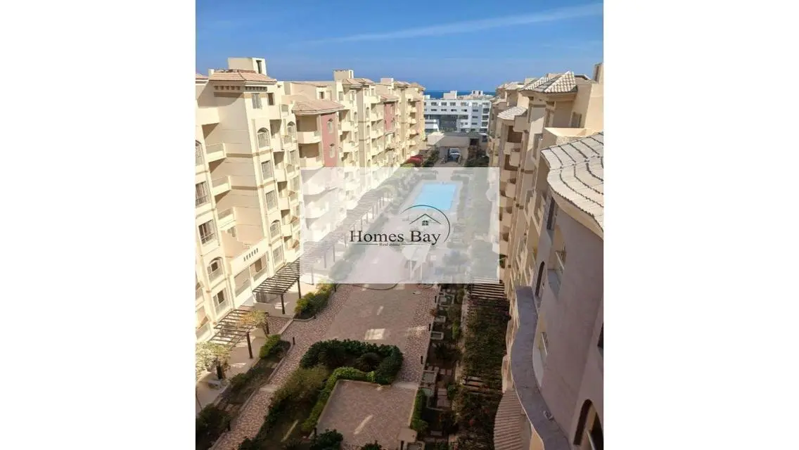 شقة فاخرة تطل على البحيرات مع amenities مذهلة