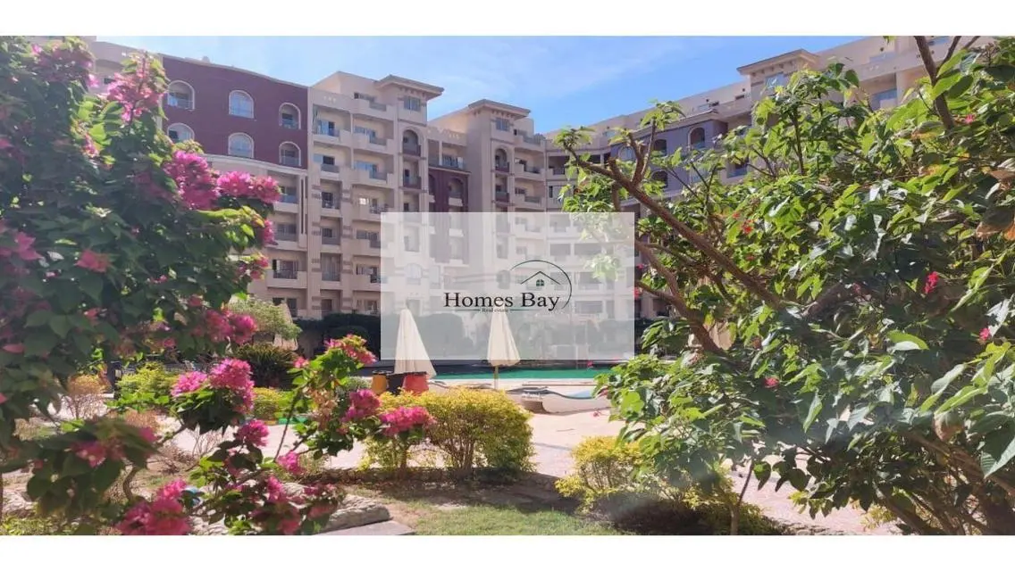 شقة فاخرة تطل على البحيرات مع amenities مذهلة