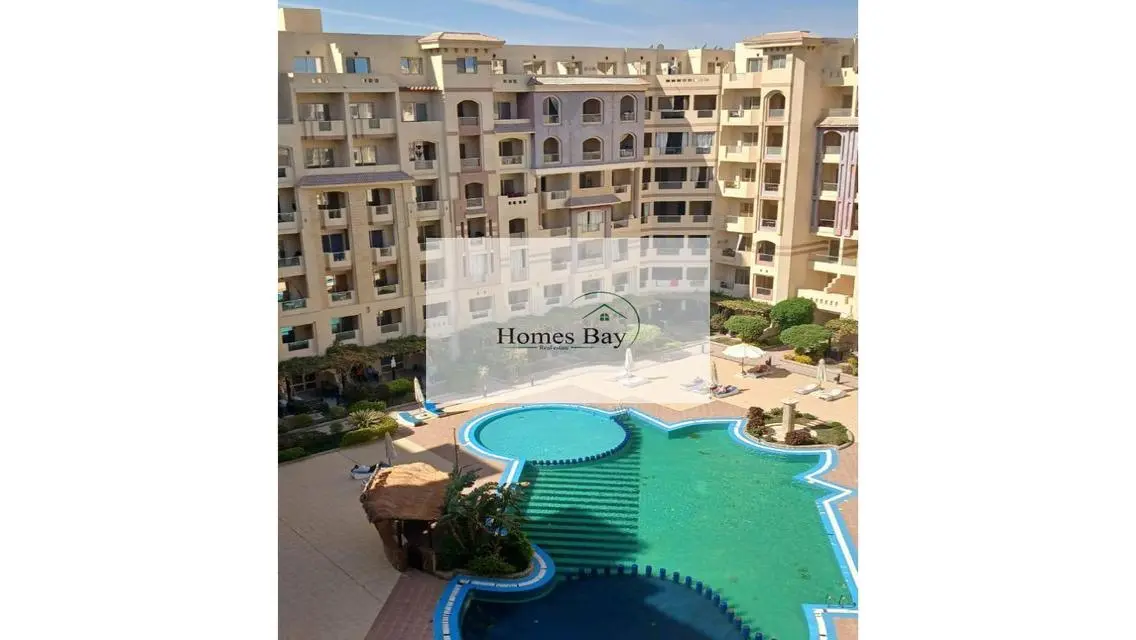 شقة فاخرة تطل على البحيرات مع amenities مذهلة