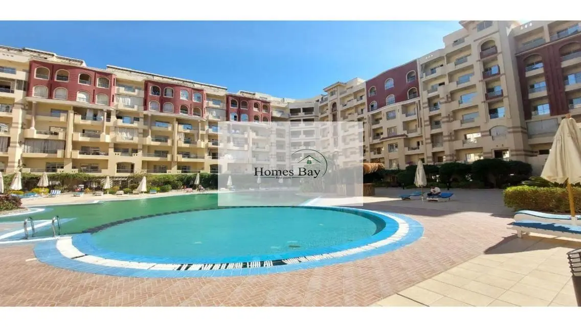 شقة فاخرة تطل على البحيرات مع amenities مذهلة