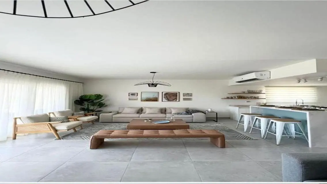 Luxurious Villa with Expansive Space and Stunning Views