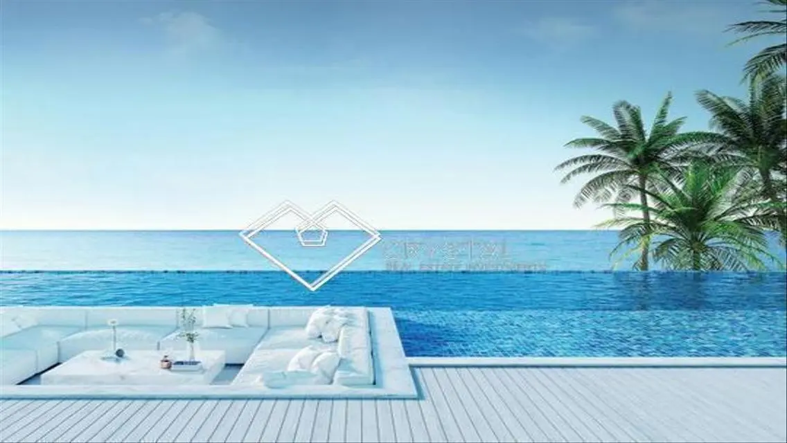 Luxury Villa with Stunning Lake View