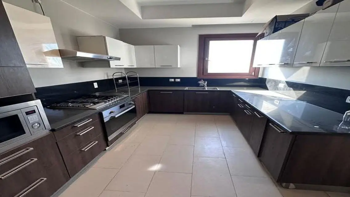 Stunning Apartment with Luxurious Features Perfect for Families