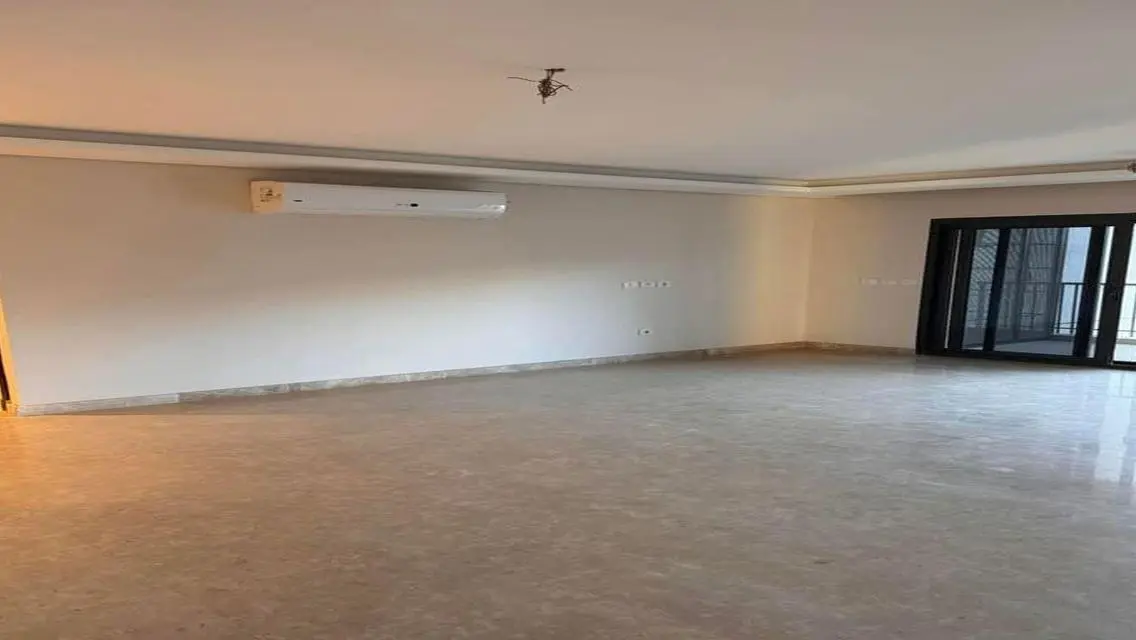 Stunning Apartment with Luxurious Features Perfect for Families