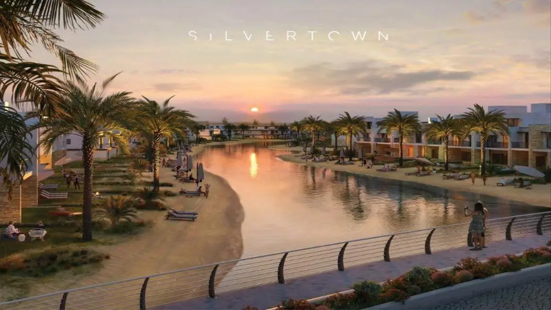 Luxury Apartment at Silver Sands by the Lake