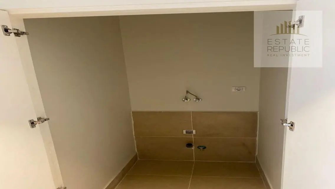 Apartment in Republic with Balcony and Shared Pool