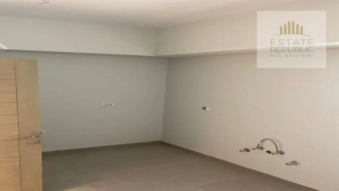 Apartment in Republic with Balcony and Shared Pool