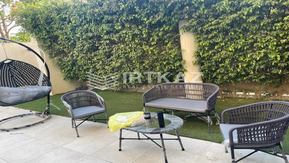 Luxury Apartment with Pool and Private Garden