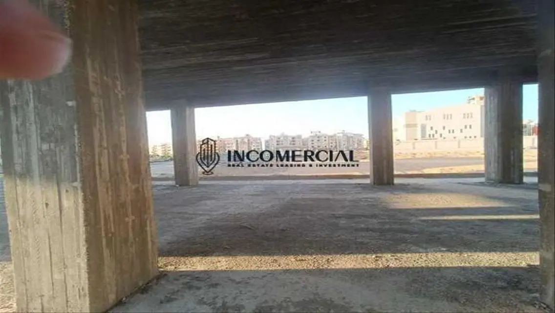عقار فاخر مع مرافق ممتازة للبيع