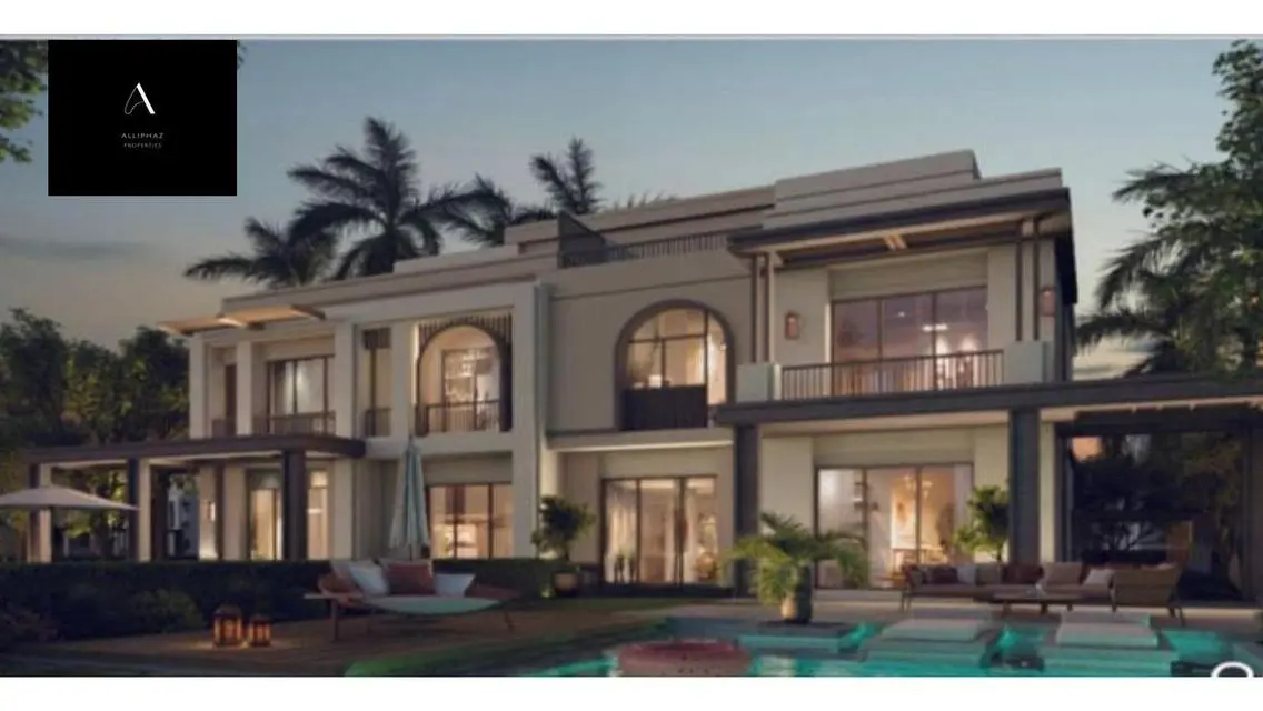 Luxury Apartment Overlooking the Lake with Exceptional Amenities