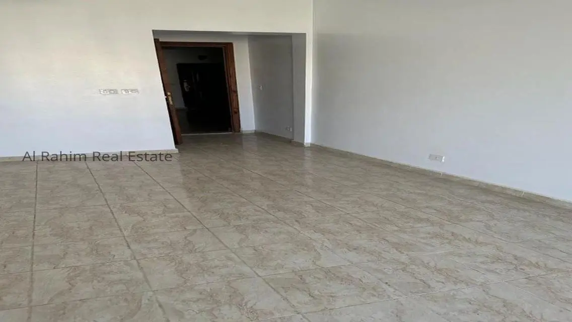 Stunning Apartment for Sale in 131