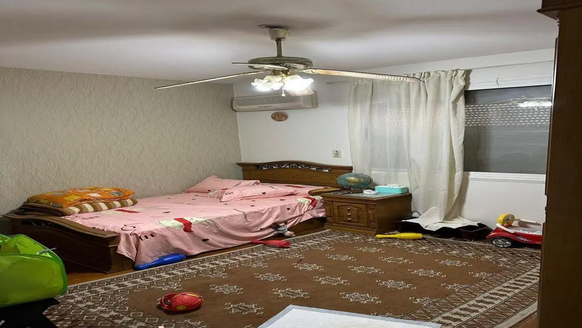 شقة رائعة مع شرفة بمساحة 137 متر
