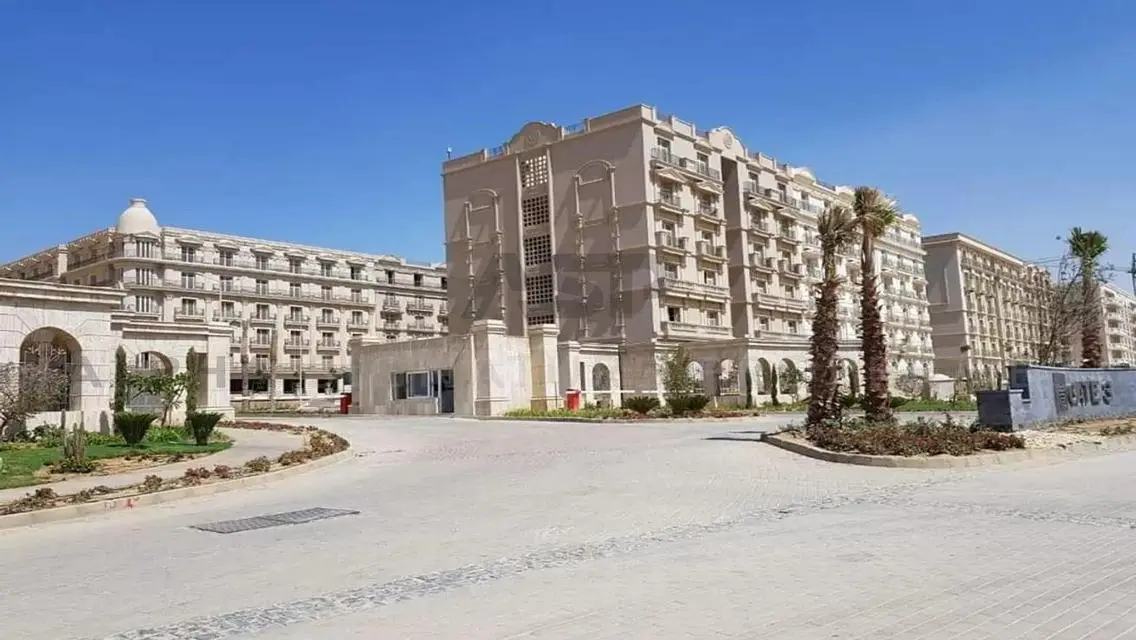 شقة رائعة للبيع بمساحة واسعة