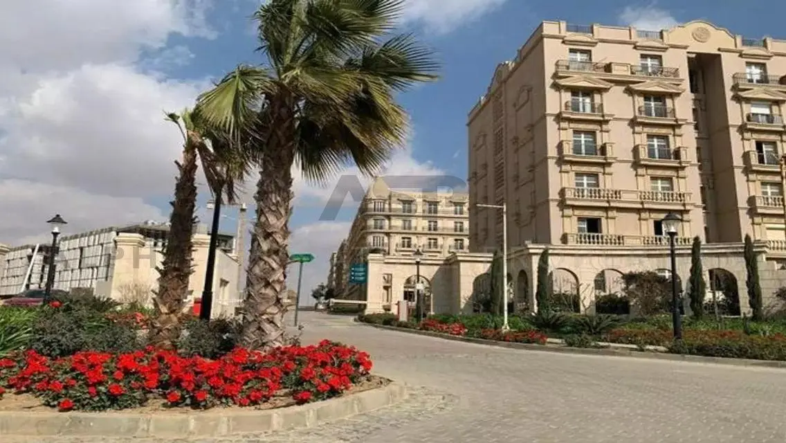 شقة رائعة للبيع بمساحة واسعة