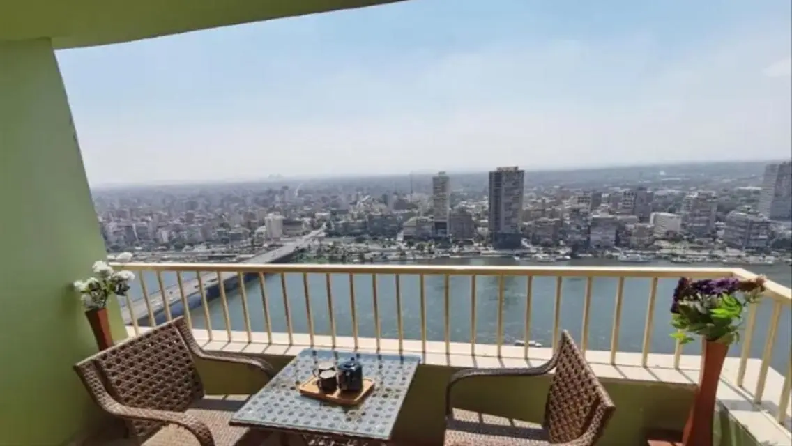 شقة فاخرة مع مسبح خاص وإطلالة رائعة