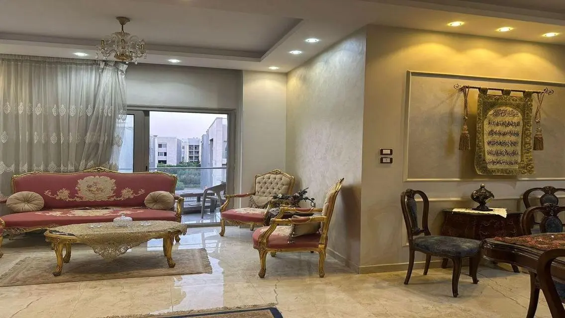 Premium Floor with 230 sqm Overlooking a Main Landmark