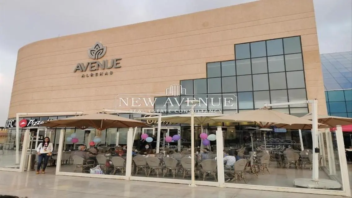 Modern Office with Luxurious Amenities for Sale