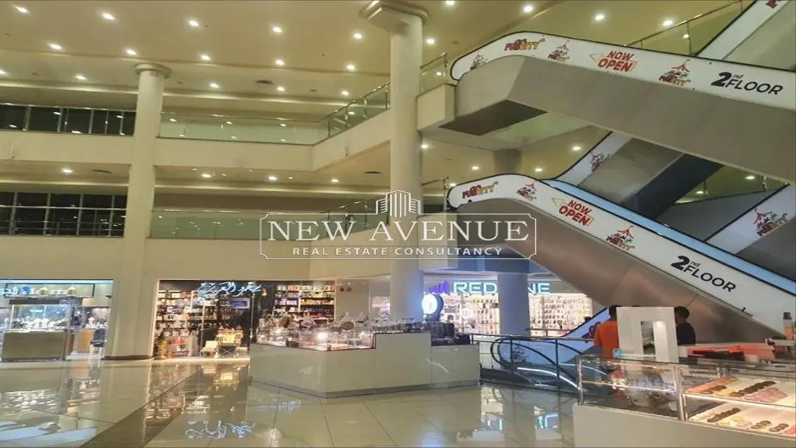 Modern Office with Luxurious Amenities for Sale