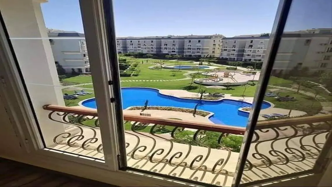 Luxury Apartment in Palm Hills