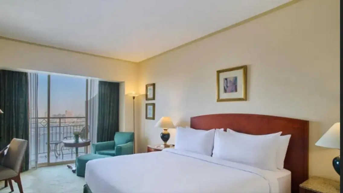 Luxury Villa with Private Pool and Garden in the Heart of the City