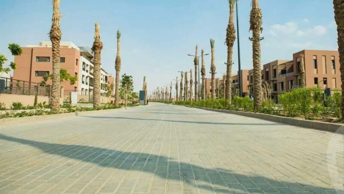 فيلا فاخرة للبيع بمساحة واسعة
