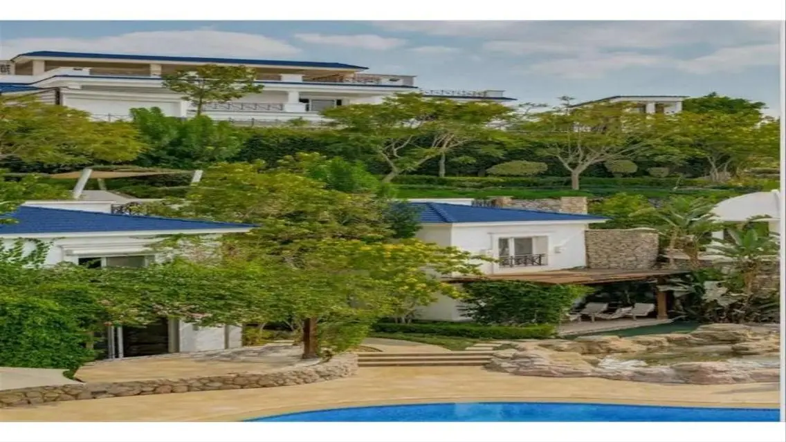 Stunning Mountain-View Villa in iCity