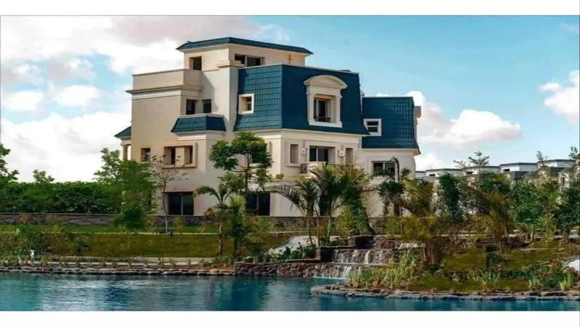 Stunning Mountain-View Villa in iCity
