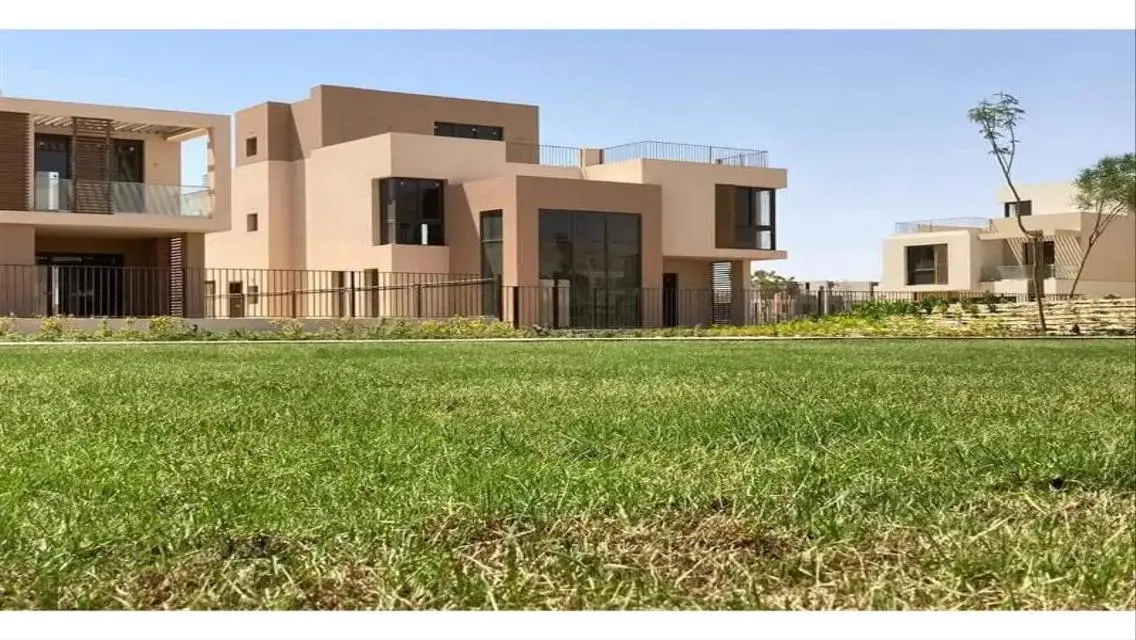 فيلا فاخرة للبيع في سُدِك - شرق الشروق