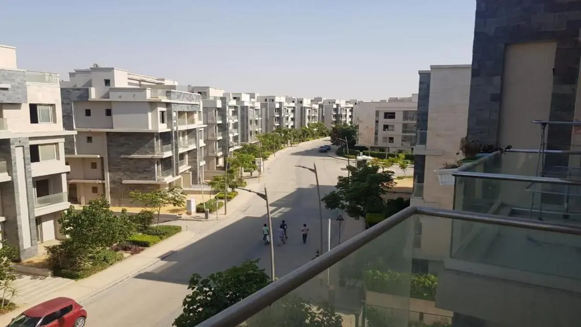 Luxury Apartment for Rent - 3 Bedrooms and Lounge in Prime Location