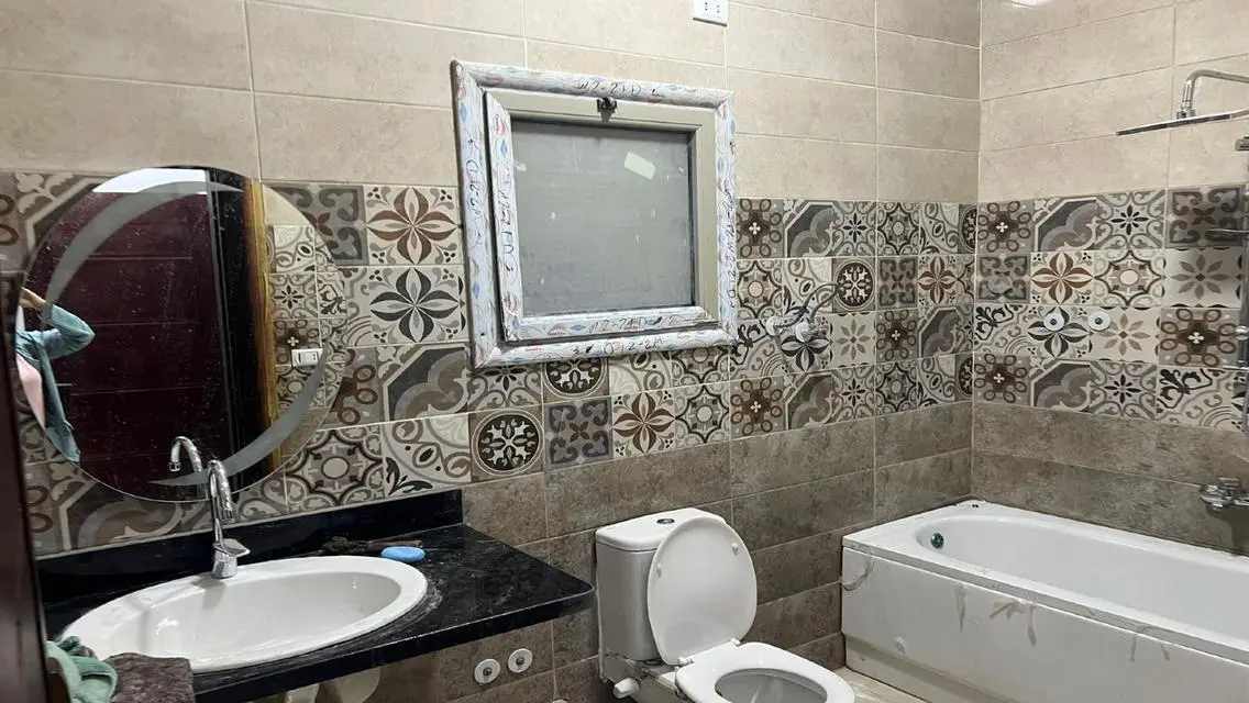 Luxury Apartment for Rent - 3 Bedrooms and Lounge in Prime Location