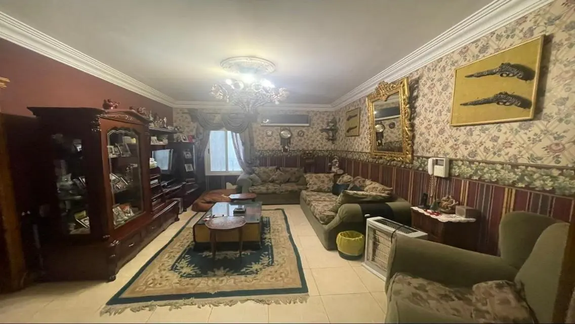 Luxury Villa for Sale with Garden and Pool