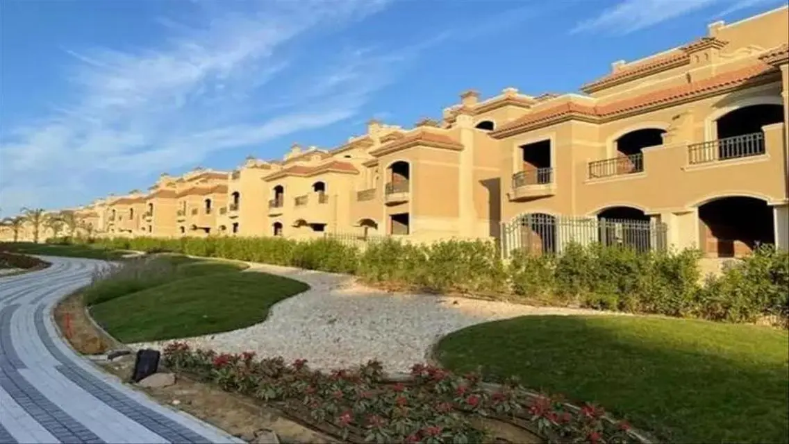 Luxury 4-Bedroom Villa with Private Garden and Pool