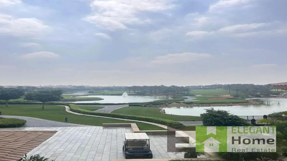 Luxurious 8-Bedroom Apartment with Private Garden and Amenities
