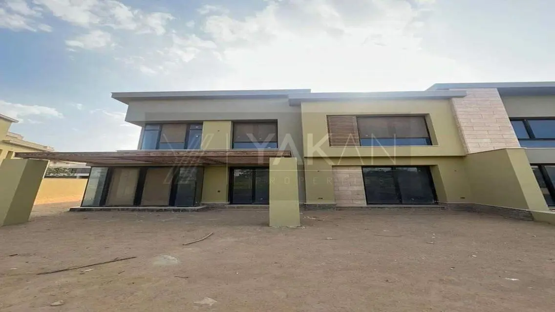 Luxury 5-Bedroom Villa with Stunning Views