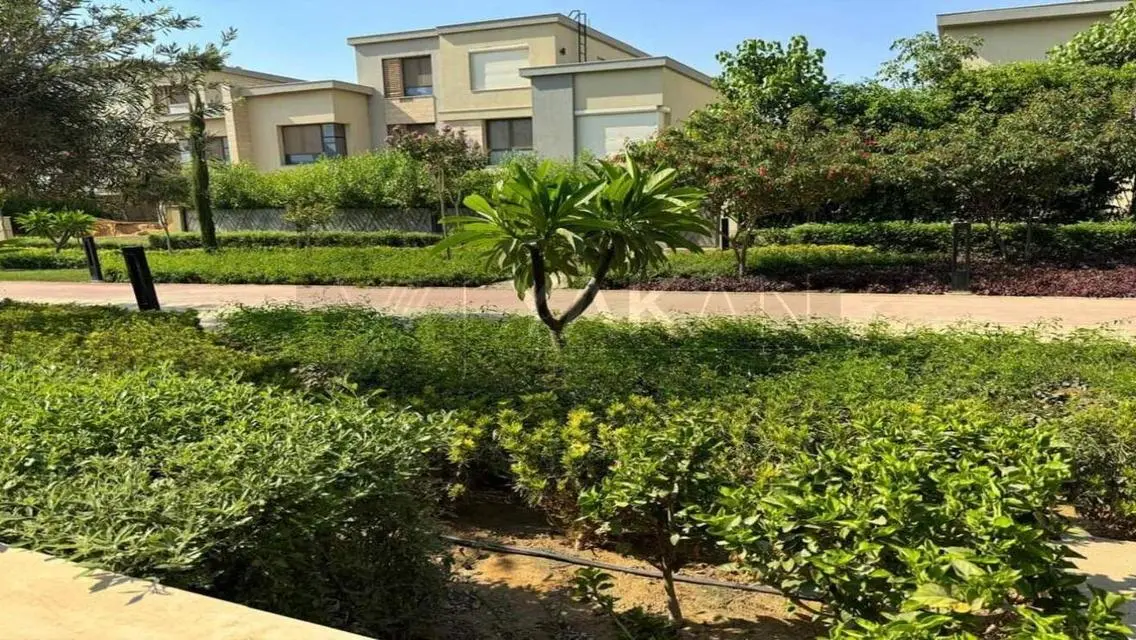 Luxury 5-Bedroom Villa with Stunning Views