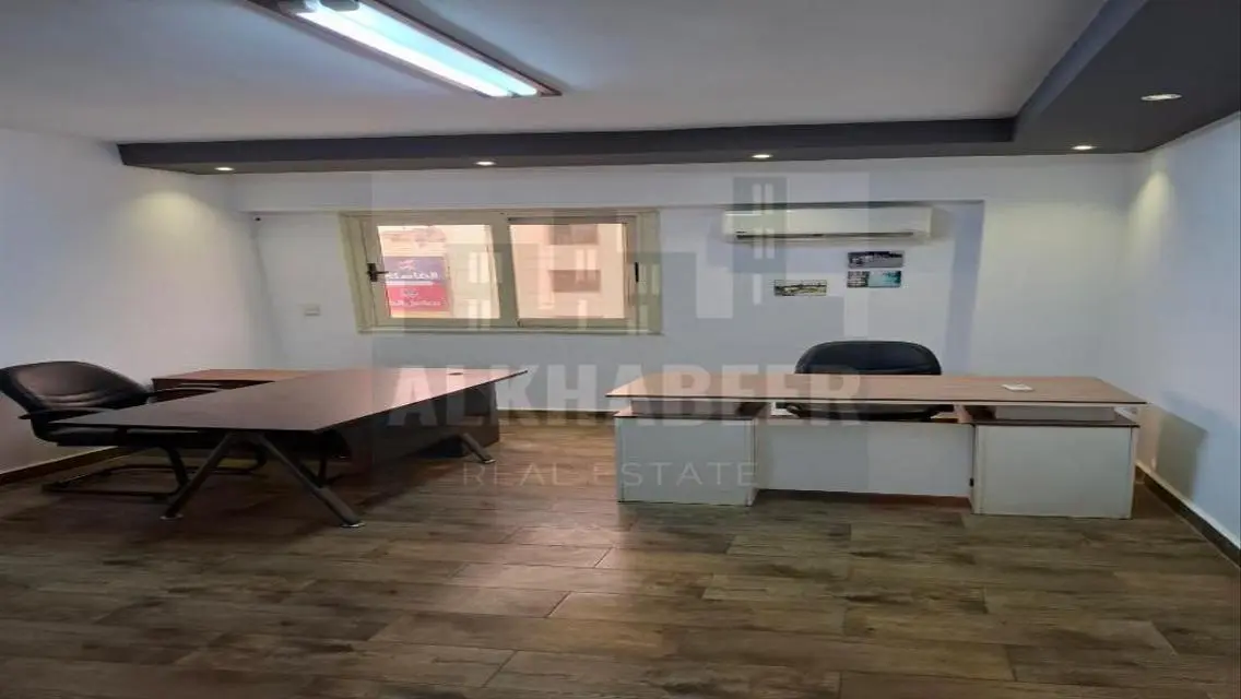 160 sqm Office Space with Meeting Room