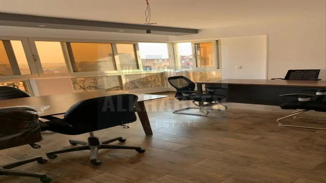 160 sqm Office Space with Meeting Room