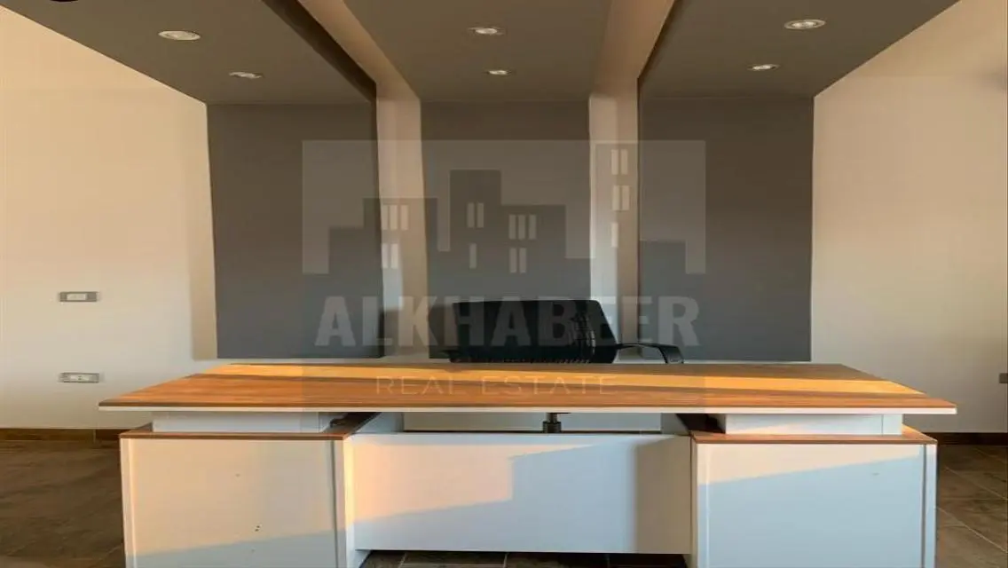 160 sqm Office Space with Meeting Room