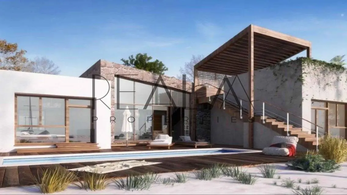 Luxury Villa with Private Pool and Garden
