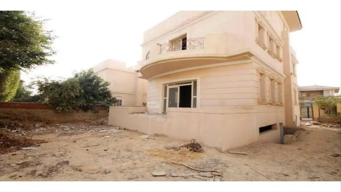 Luxury Villa in Maxim Country Club Compound