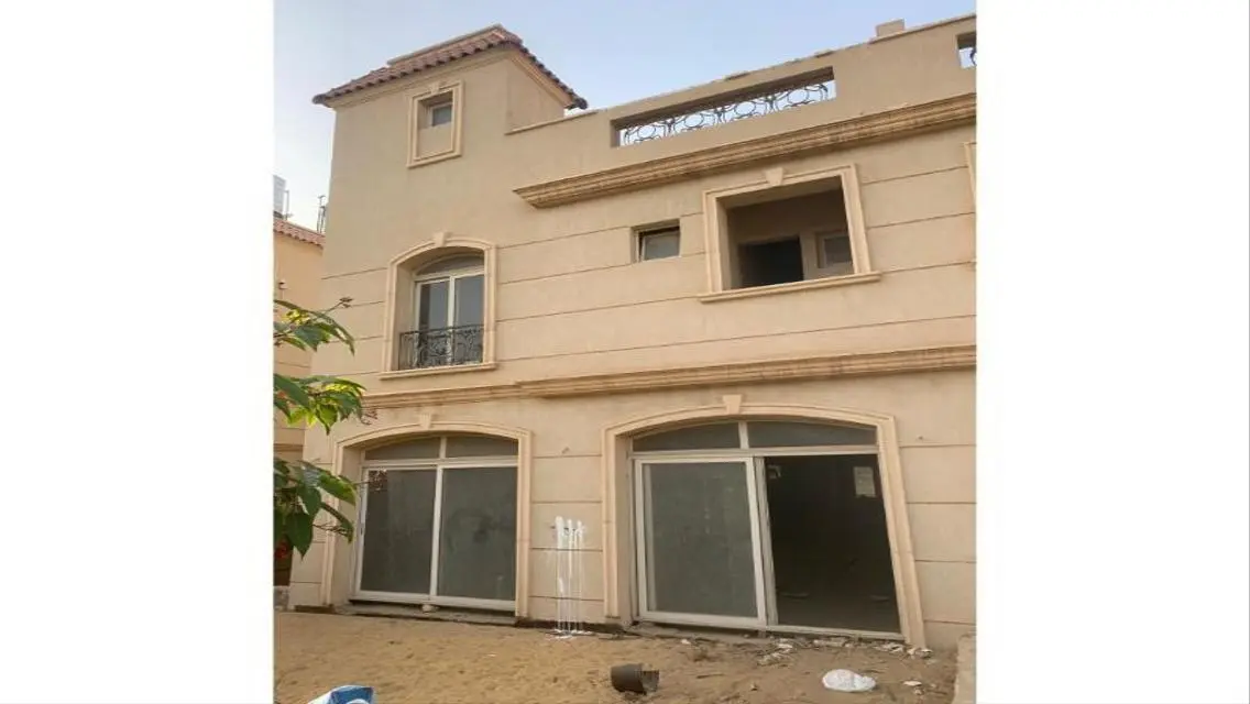 فيلا فاخرة للبيع في القاهرة الجديدة