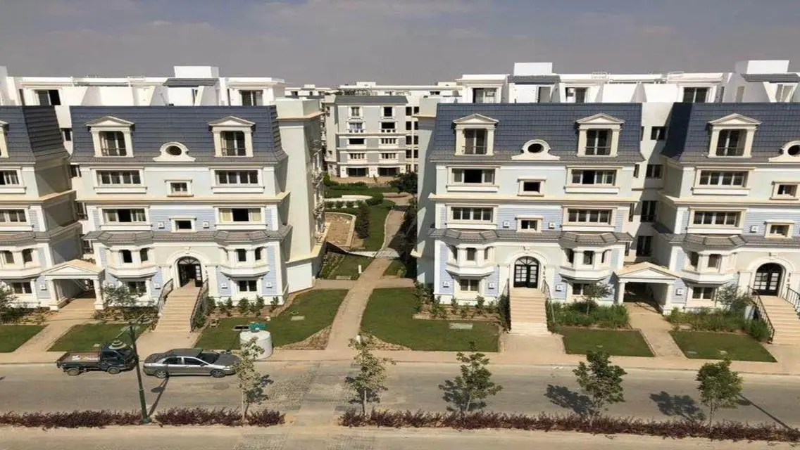 فيلة رائعة مع ميزات فاخرة