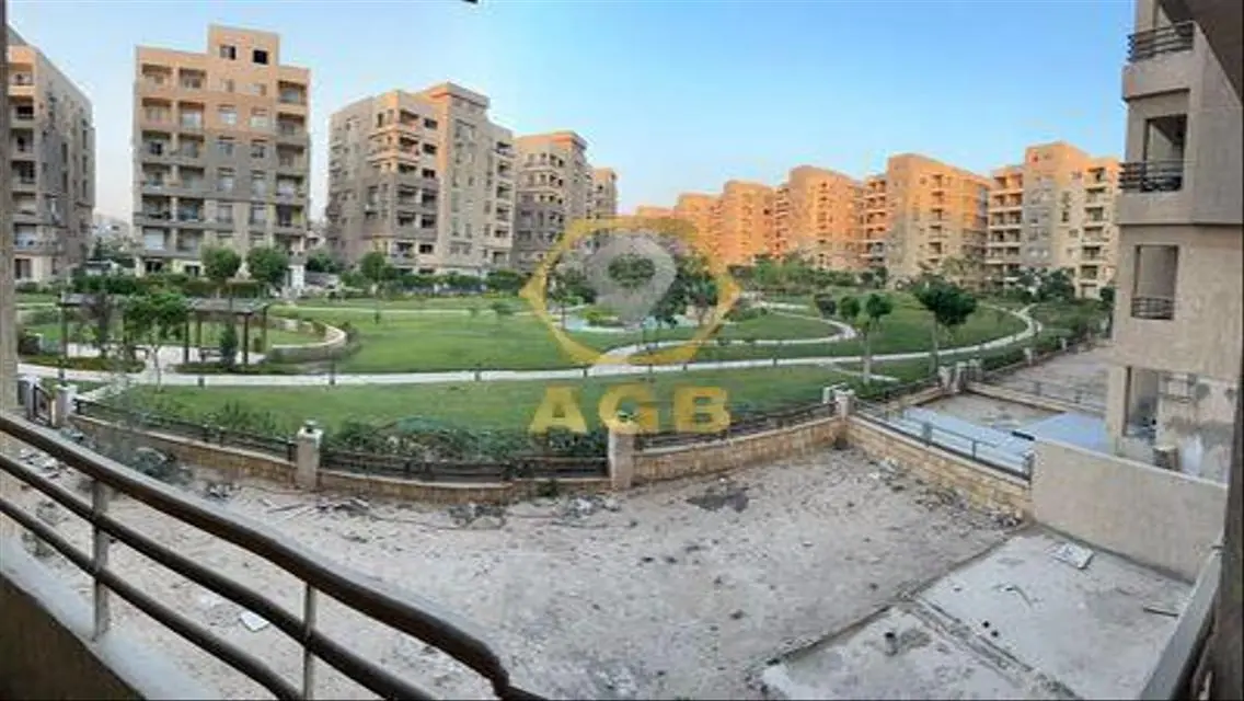 شقة فاخرة للبيع في منطقة مميزة