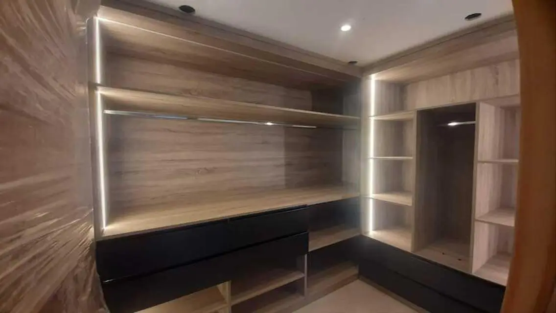 Luxury Apartment for Sale with Stunning Lake View