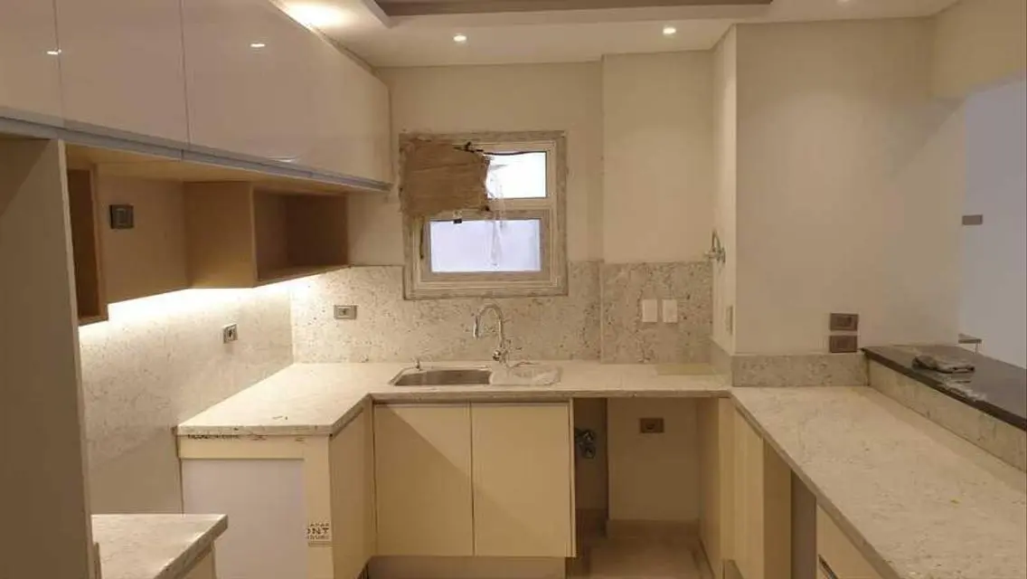 Luxury Apartment for Sale with Stunning Lake View