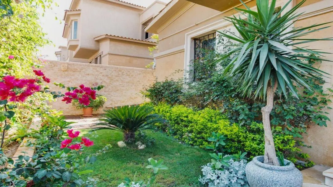Luxury 3 Bedroom Apartment with Maid Room